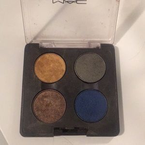 Used MAC quad with 4 shadows
